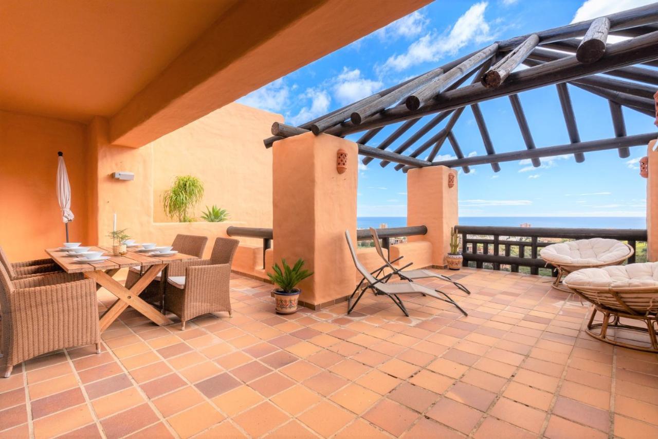 9 Penthouse With Amazing Sea Views, Close To Golf Manilva Duquesa Экстерьер фото